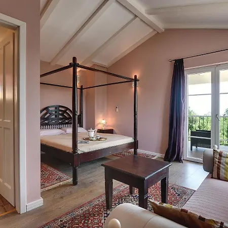 With Swimming Pool And Jacuzzi Villa