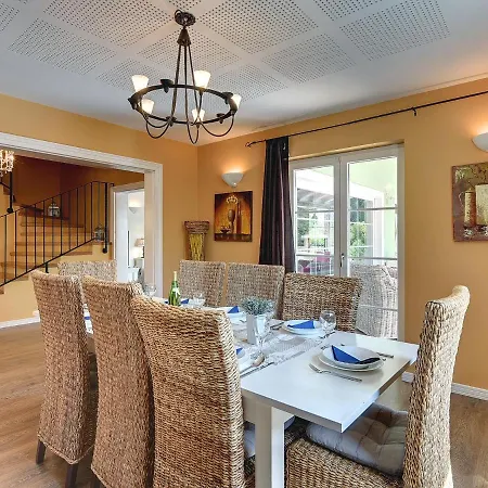 With Swimming Pool And Jacuzzi Villa Rakalj