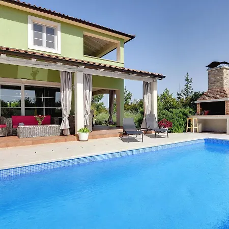 In Near With Pool Rakalj