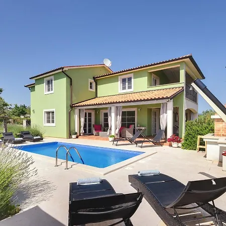 With Swimming Pool And Jacuzzi Rakalj